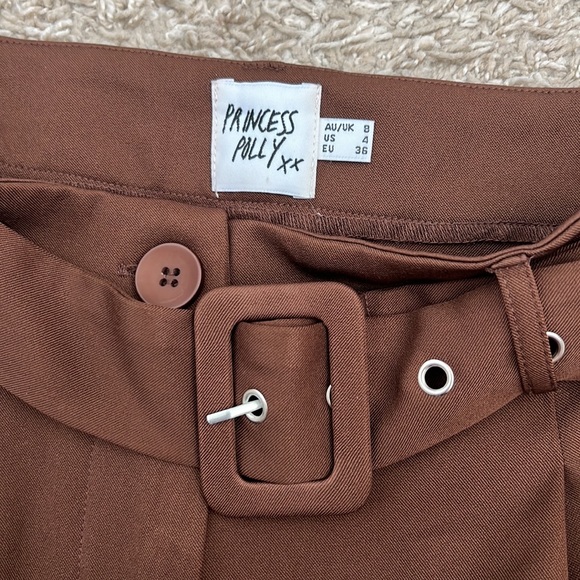 Princess polly brown shorts - Picture 2 of 3